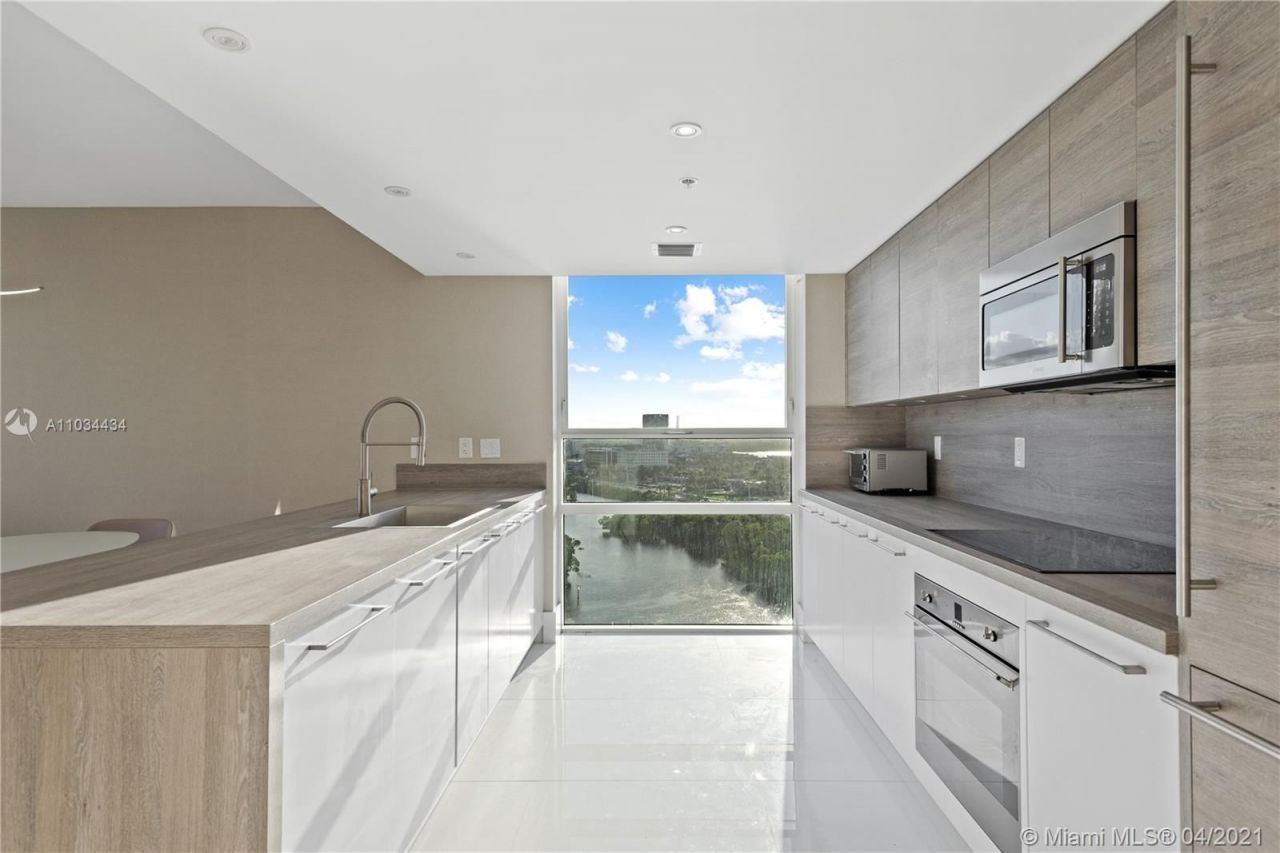 Piso en Miami, Estados Unidos, 160 m² - imagen 5