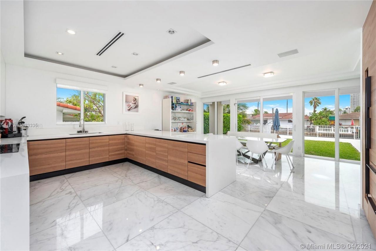 Villa in Miami, USA, 500 m² - picture 12