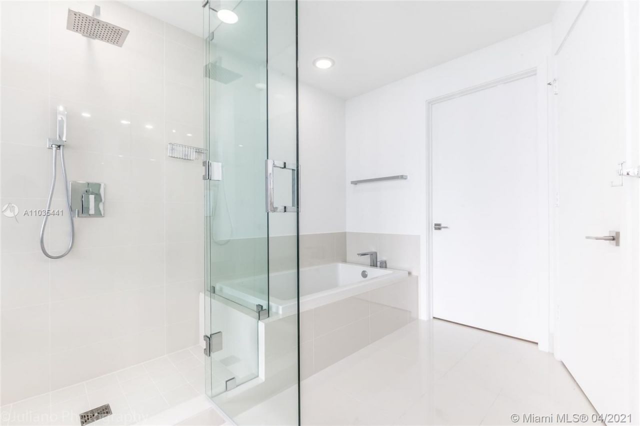 Ático en Miami, Estados Unidos, 190 m² - imagen 16