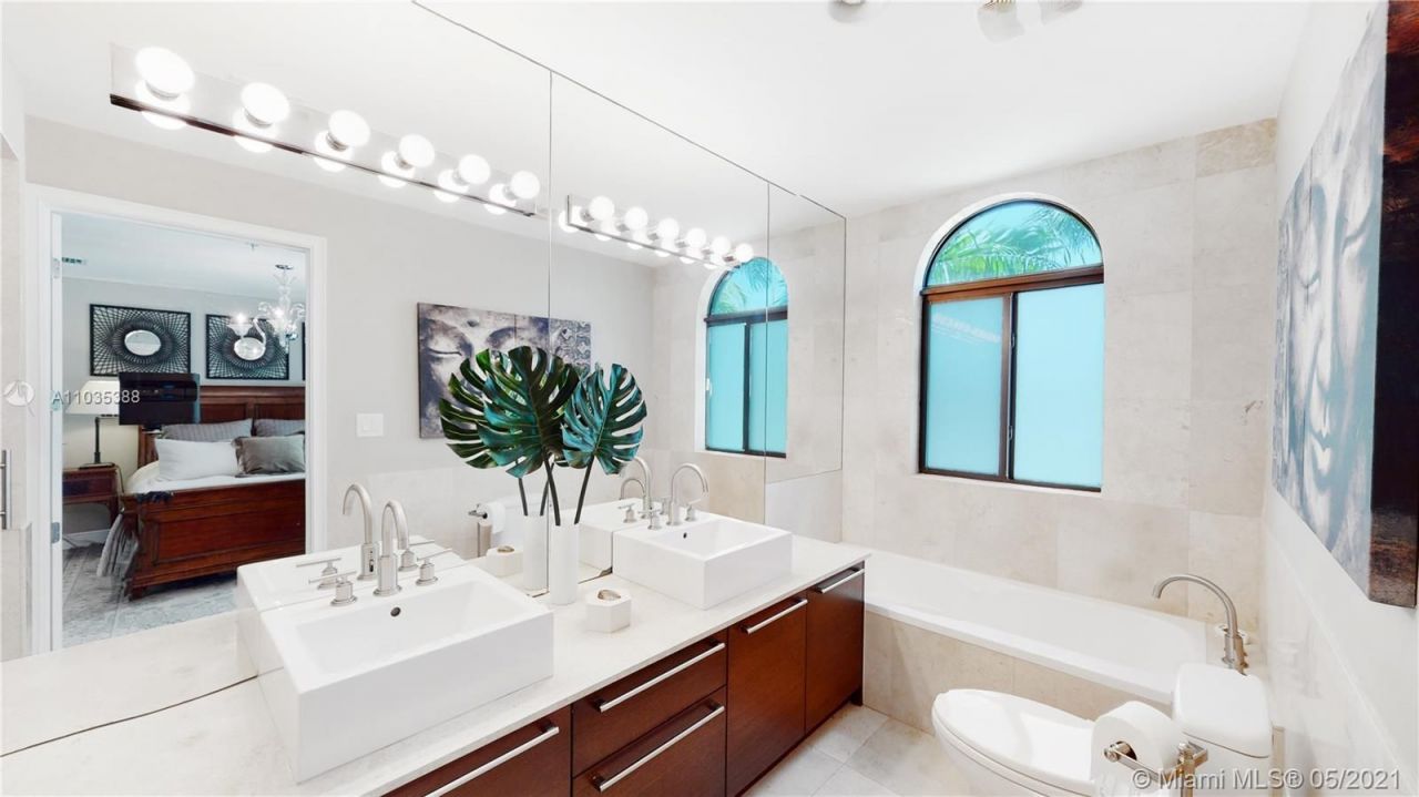 Townhouse in Miami, USA, 250 m² - picture 13