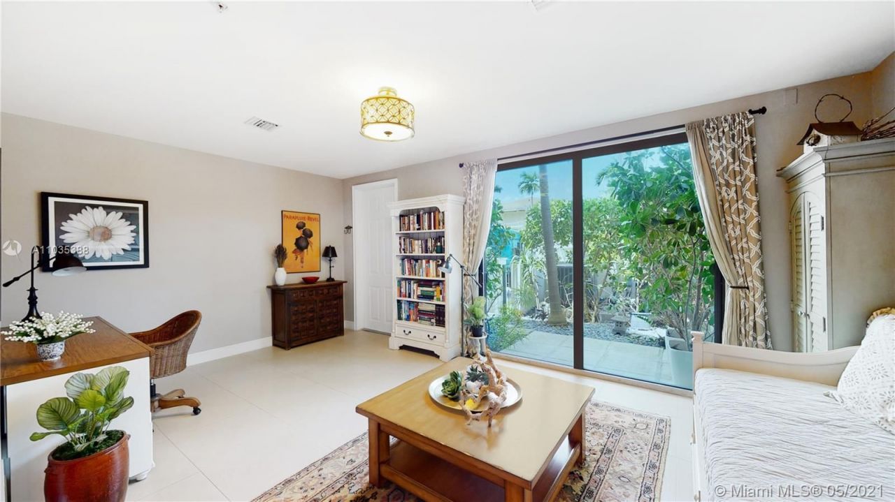 Townhouse in Miami, USA, 250 m² - picture 8