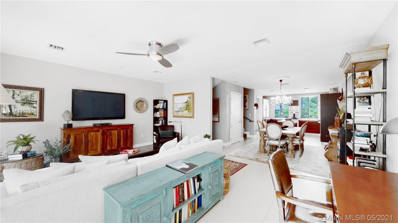 Townhouse in Miami, USA, 250 m² - picture 16