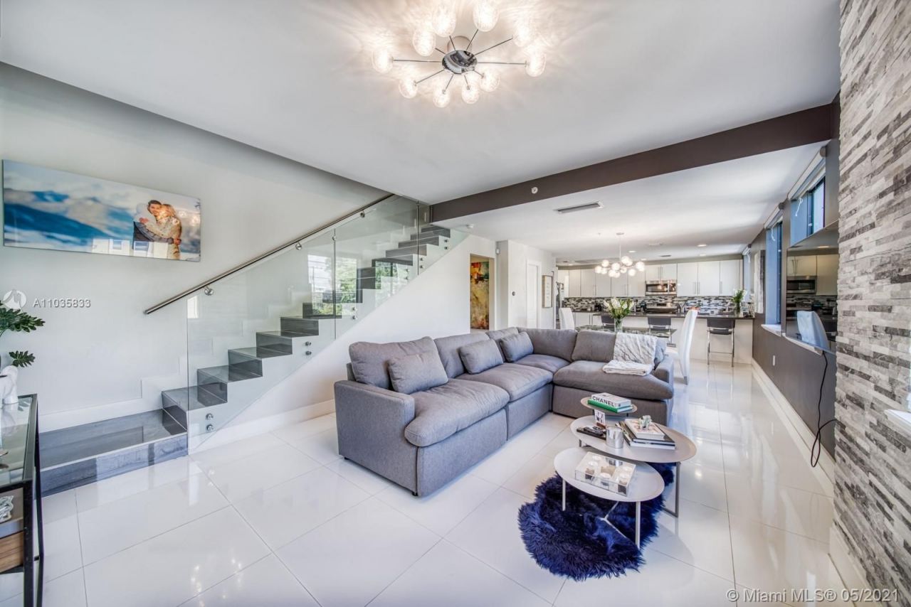 Maison urbaine à Miami, États-Unis, 180 m² - image 3