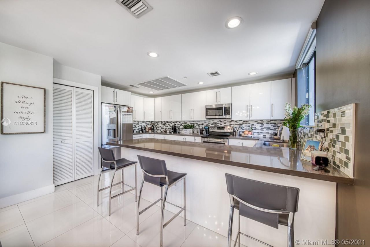 Maison urbaine à Miami, États-Unis, 180 m² - image 12