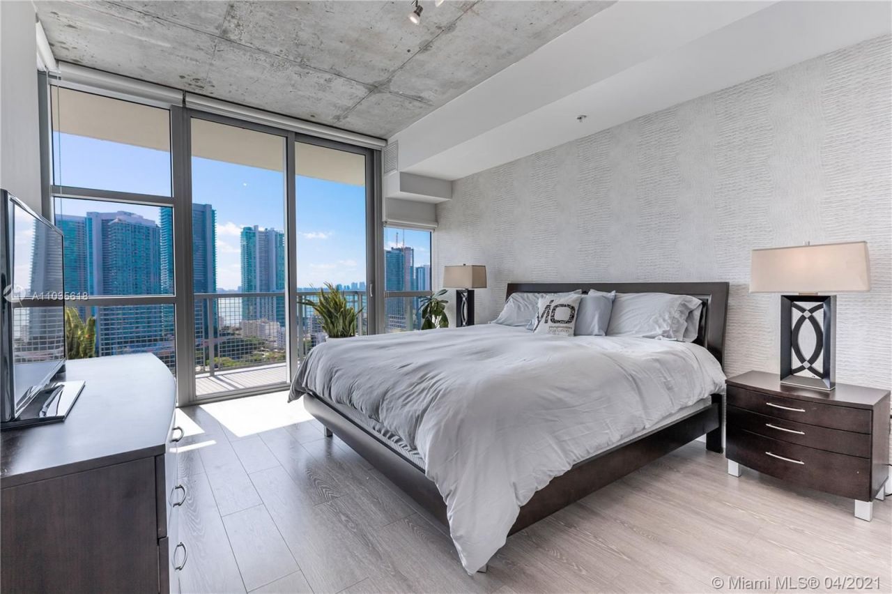 Loft à Miami, États-Unis, 110 m² - image 2