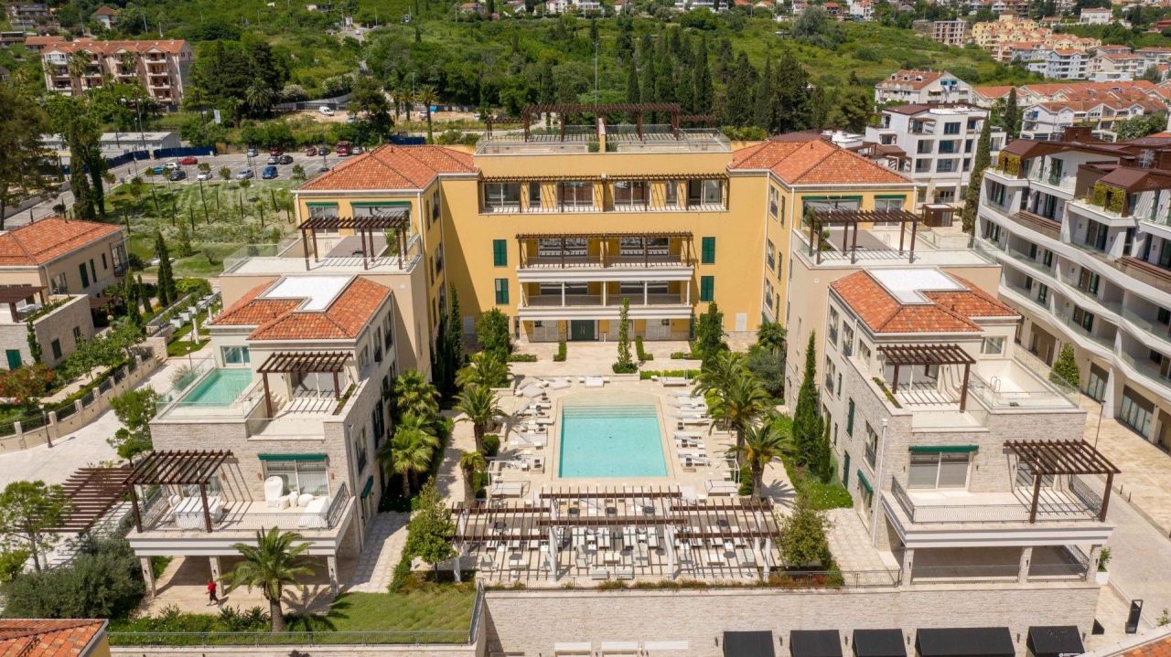 Villa en Kumbor, Montenegro, 561 m² - imagen 2