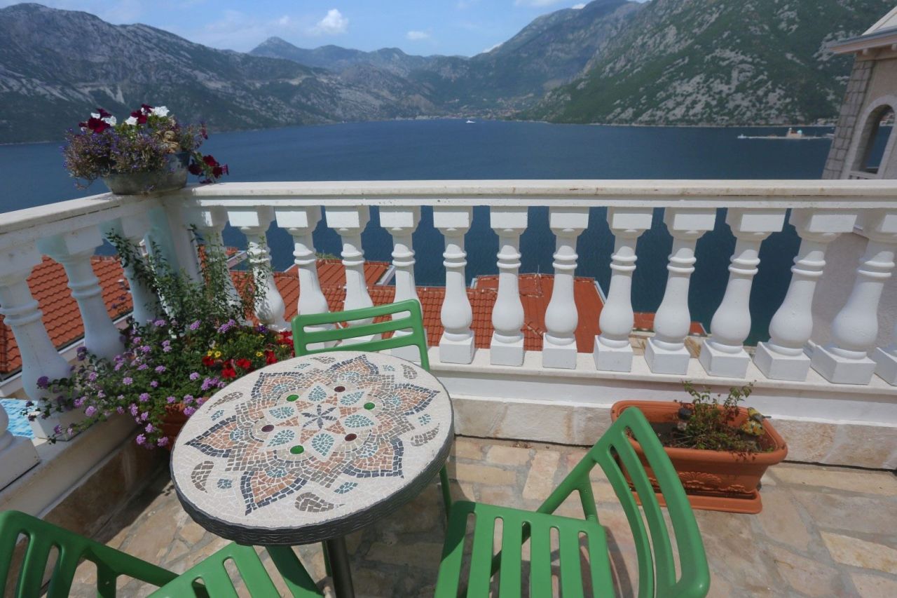 Proprietà commerciale a Kamenari, Montenegro, 235 m² - foto 2