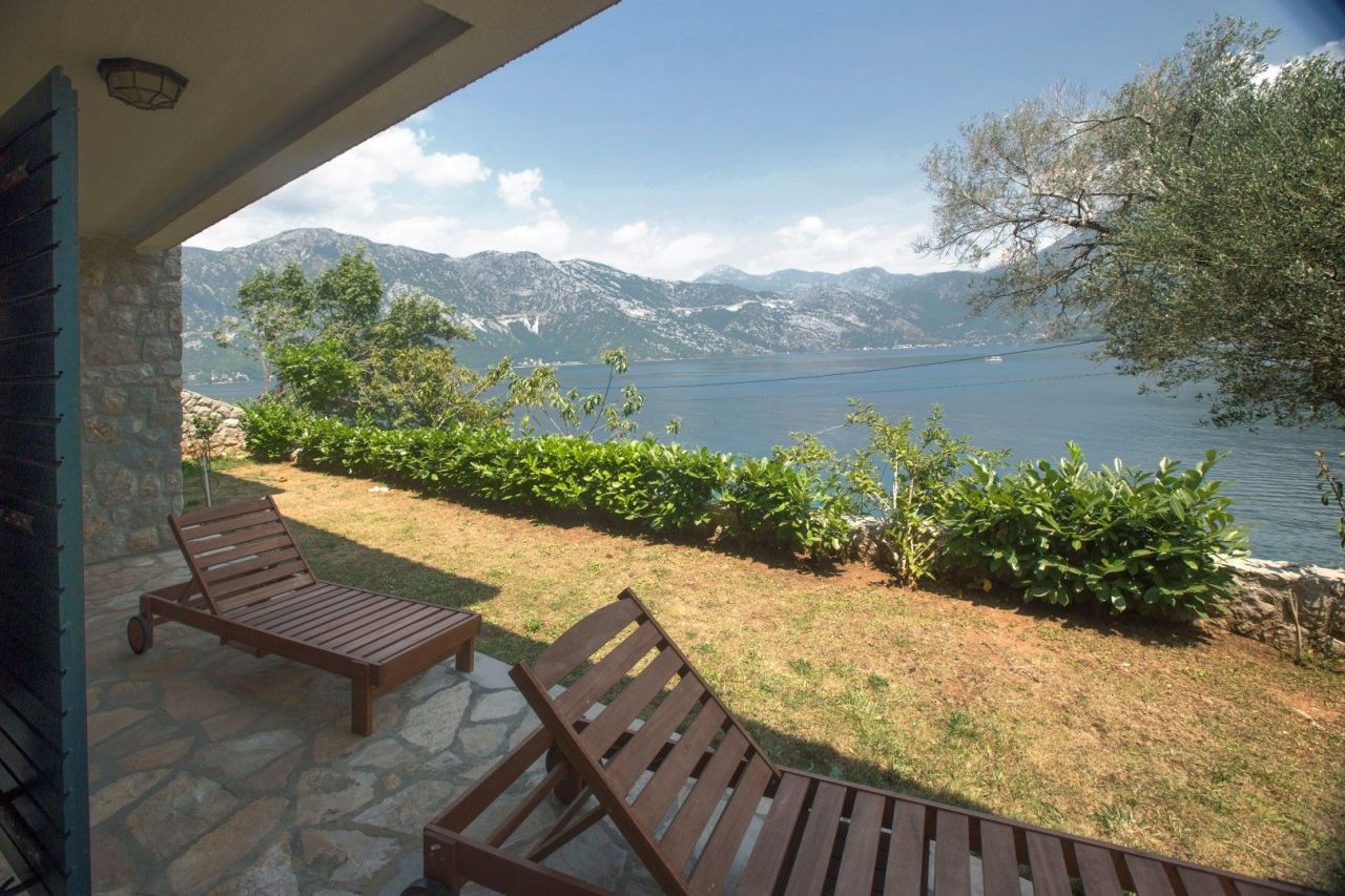 Proprietà commerciale a Kamenari, Montenegro, 235 m² - foto 8