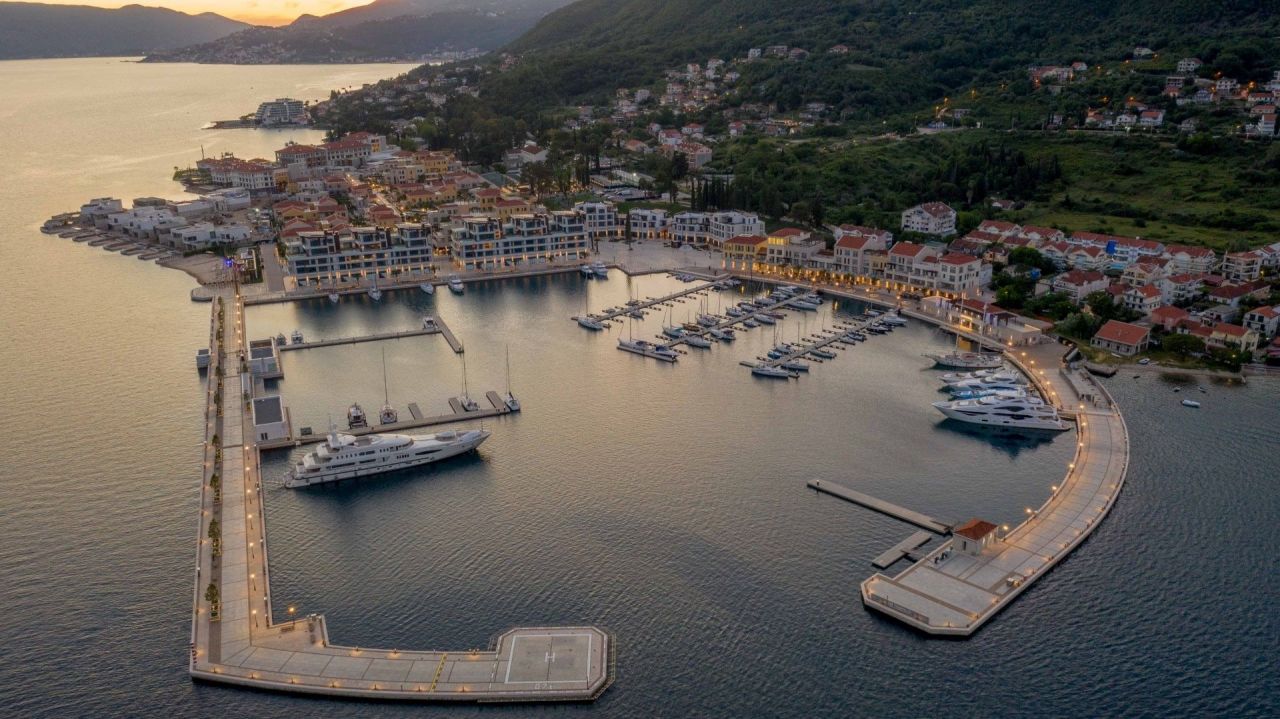 Appartamento a Kumbor, Montenegro, 74 m² - foto 9