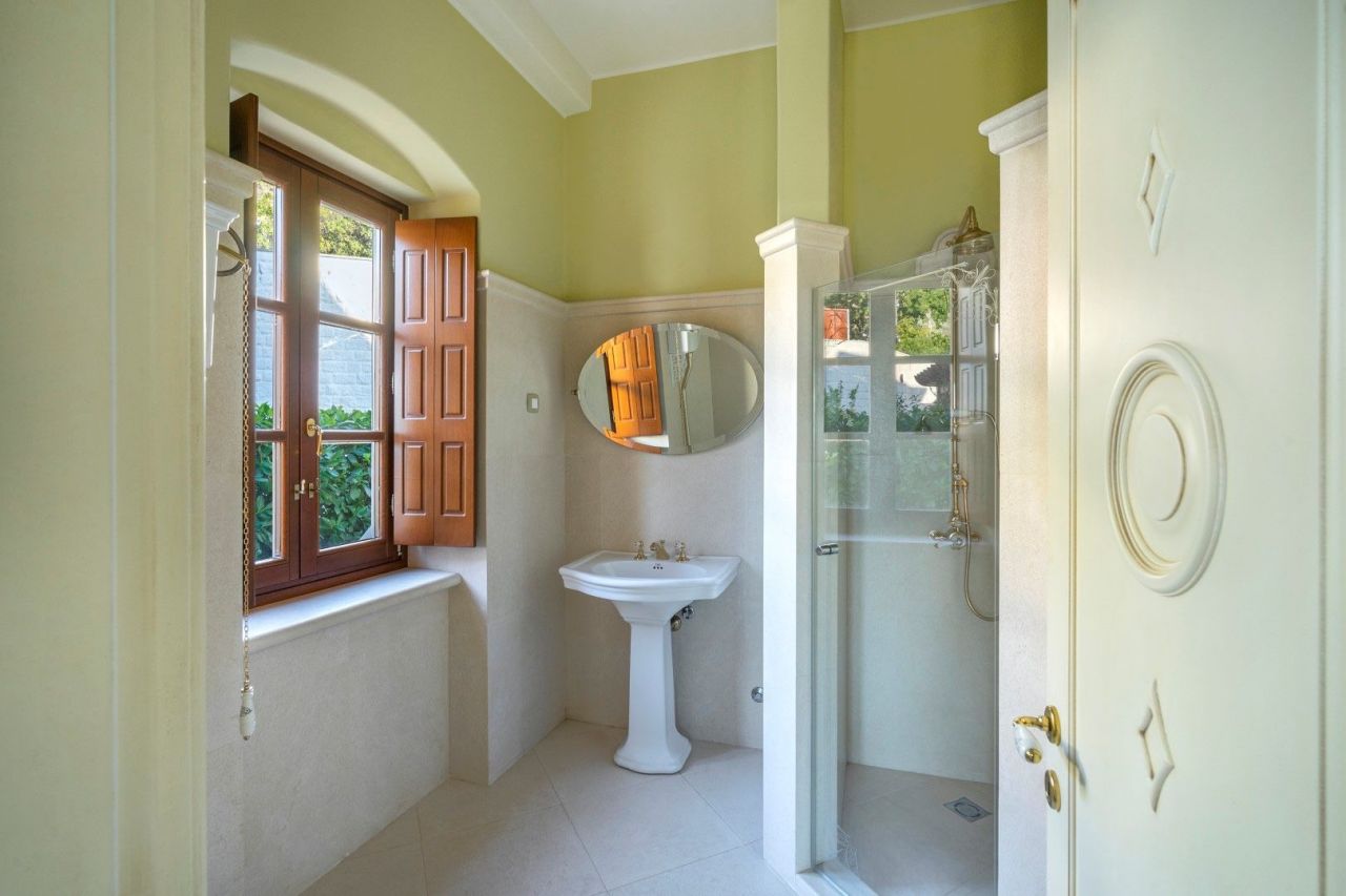 Villa in Rezevici, Montenegro, 470 m² - Foto 14