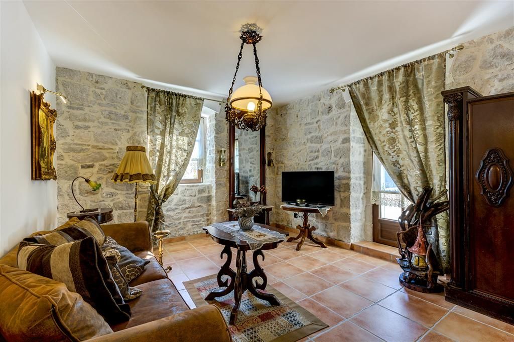Villa a Kotor, Montenegro, 380 m² - foto 15