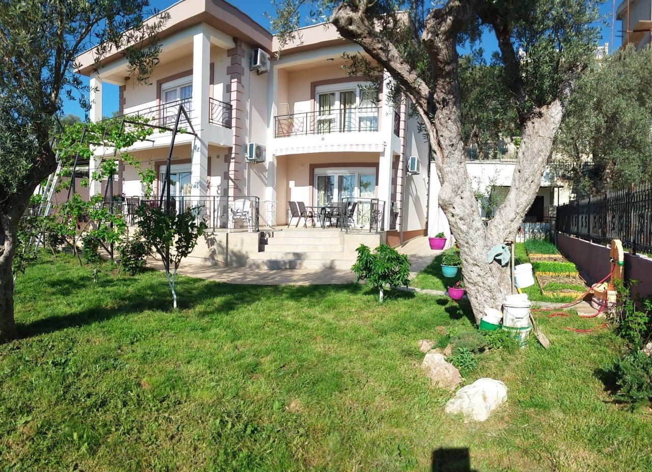 Cottage in Bar, Montenegro, 200 m² - Foto 1