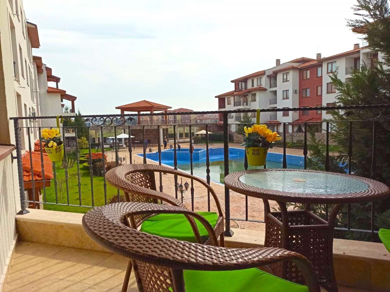 Piso en Nesebar, Bulgaria, 90 m² - imagen 1