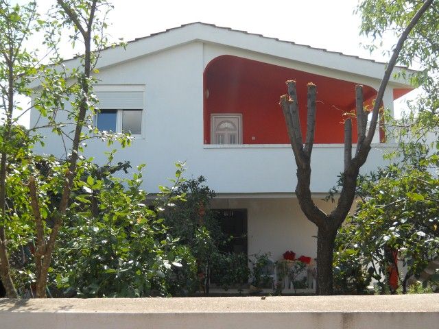 Haus in Utjeha, Montenegro, 120 m² - Foto 1