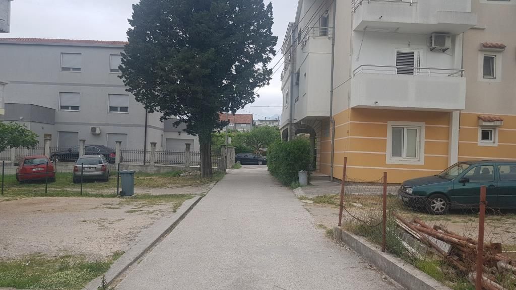 Land in Tivat, Montenegro, 460 m² - picture 3