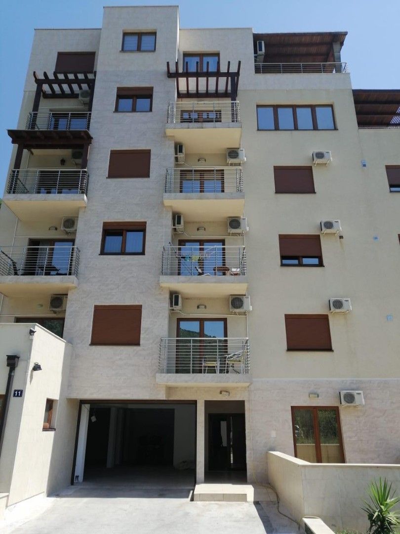 Wohnung in Petrovac, Montenegro, 200 m² - Foto 1