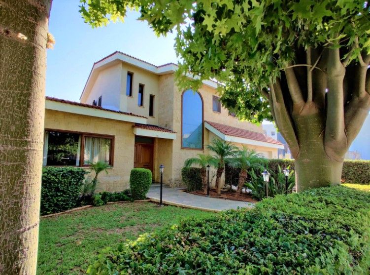 Villa in Limassol, Cyprus, 380 m² - picture 1