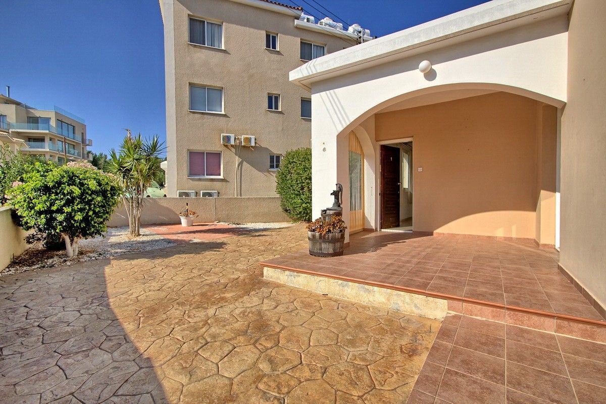 Bungalow in Paphos, Cyprus, 94 m² - picture 1