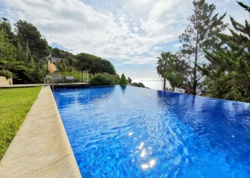 Villa in Blanes, Spain, 380 m² - picture 2