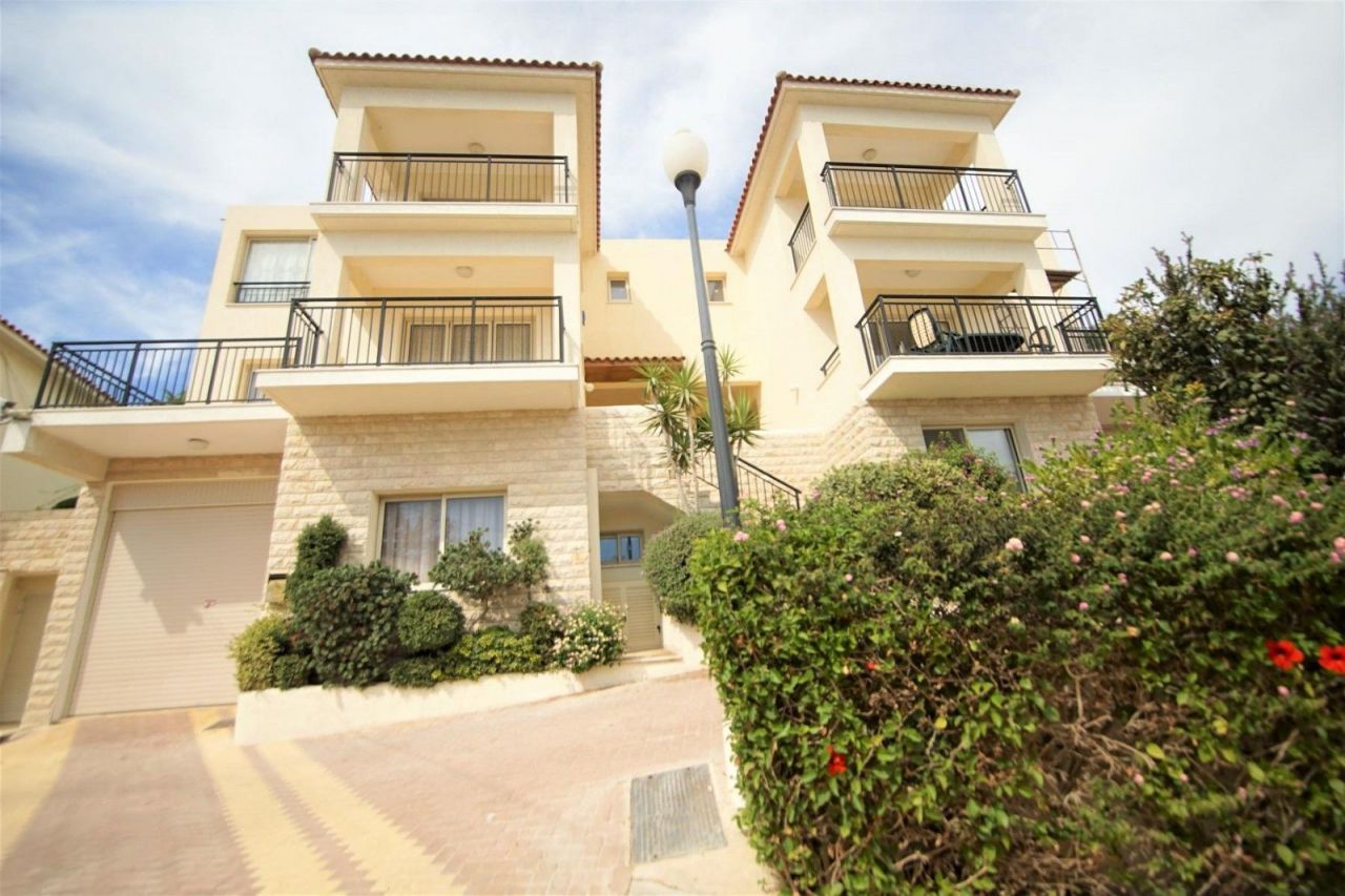Villa in Paphos, Cyprus, 175 m² - picture 1