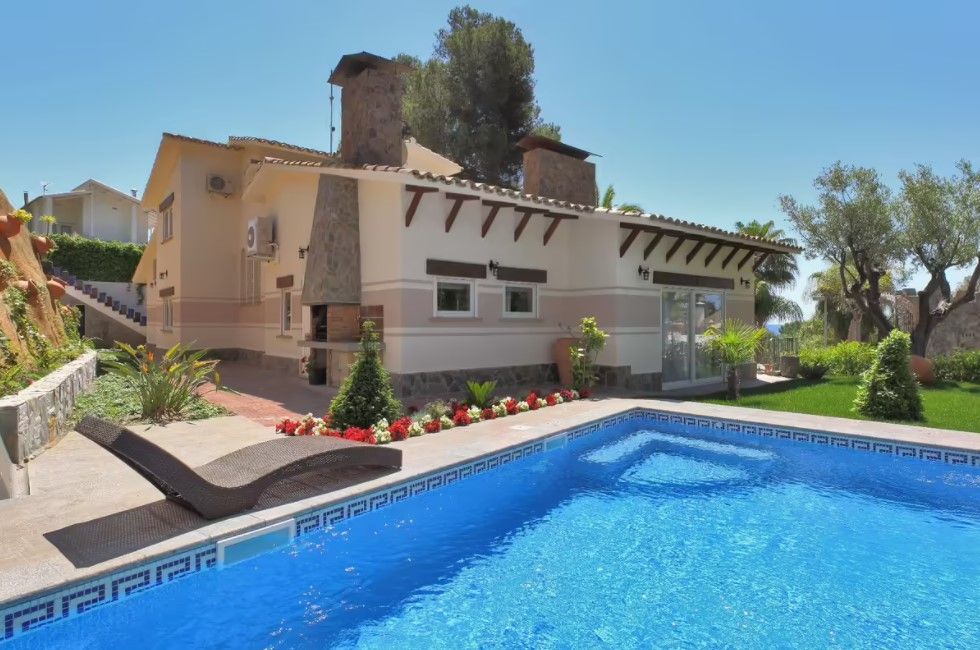 Villa à Blanes, Espagne, 340 m² - image 1