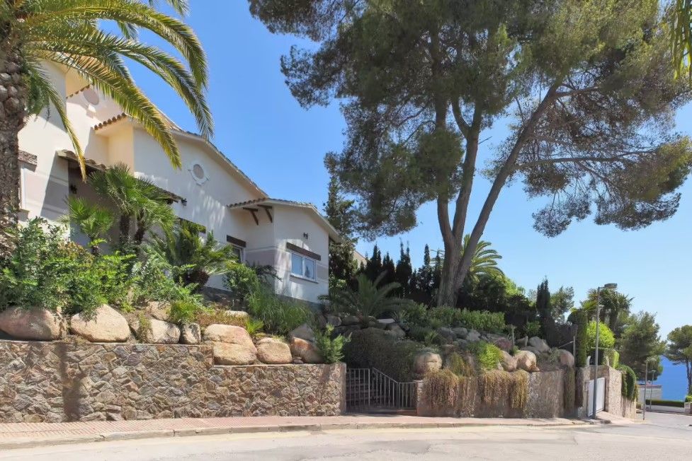 Villa à Blanes, Espagne, 340 m² - image 7