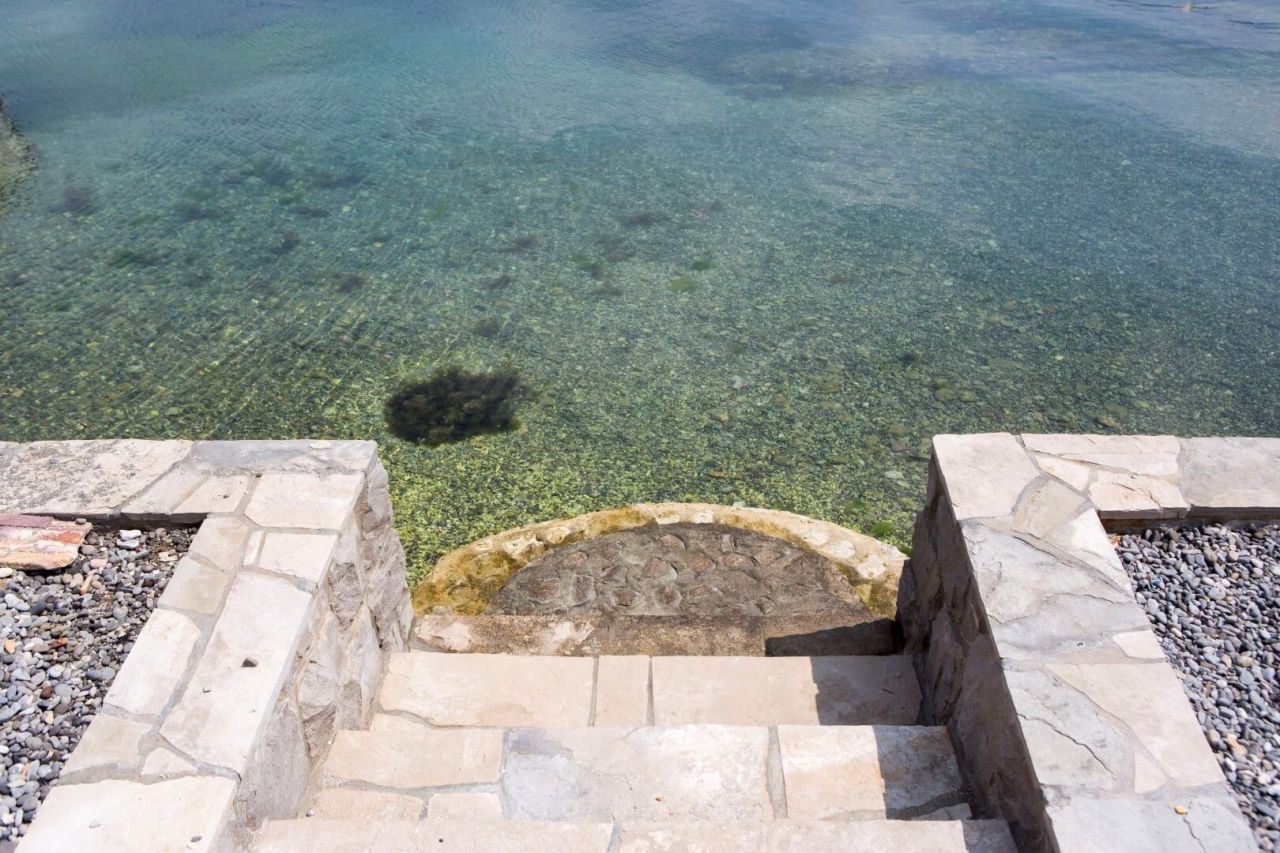 Villa en Tivat, Montenegro, 190 m² - imagen 3