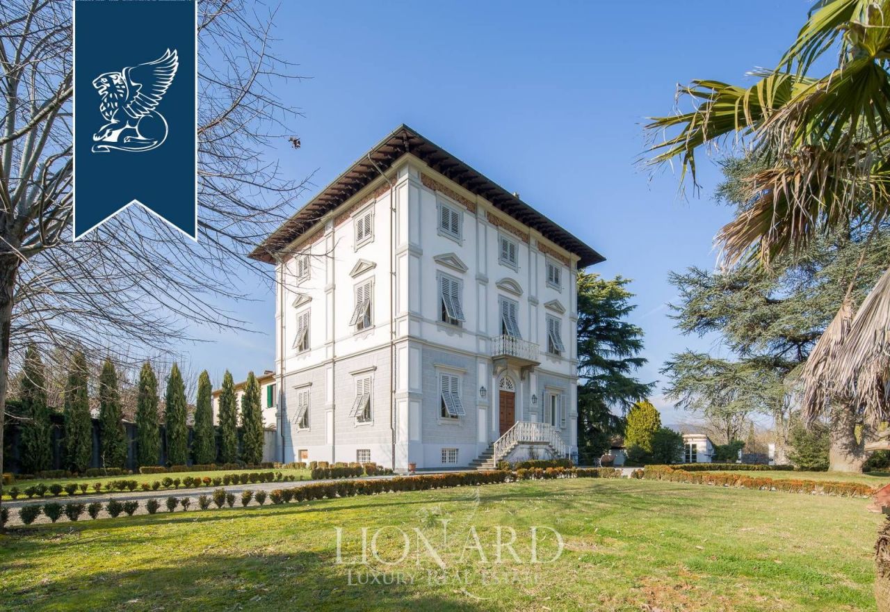 Villa en Lucca, Italia, 770 m² - imagen 1