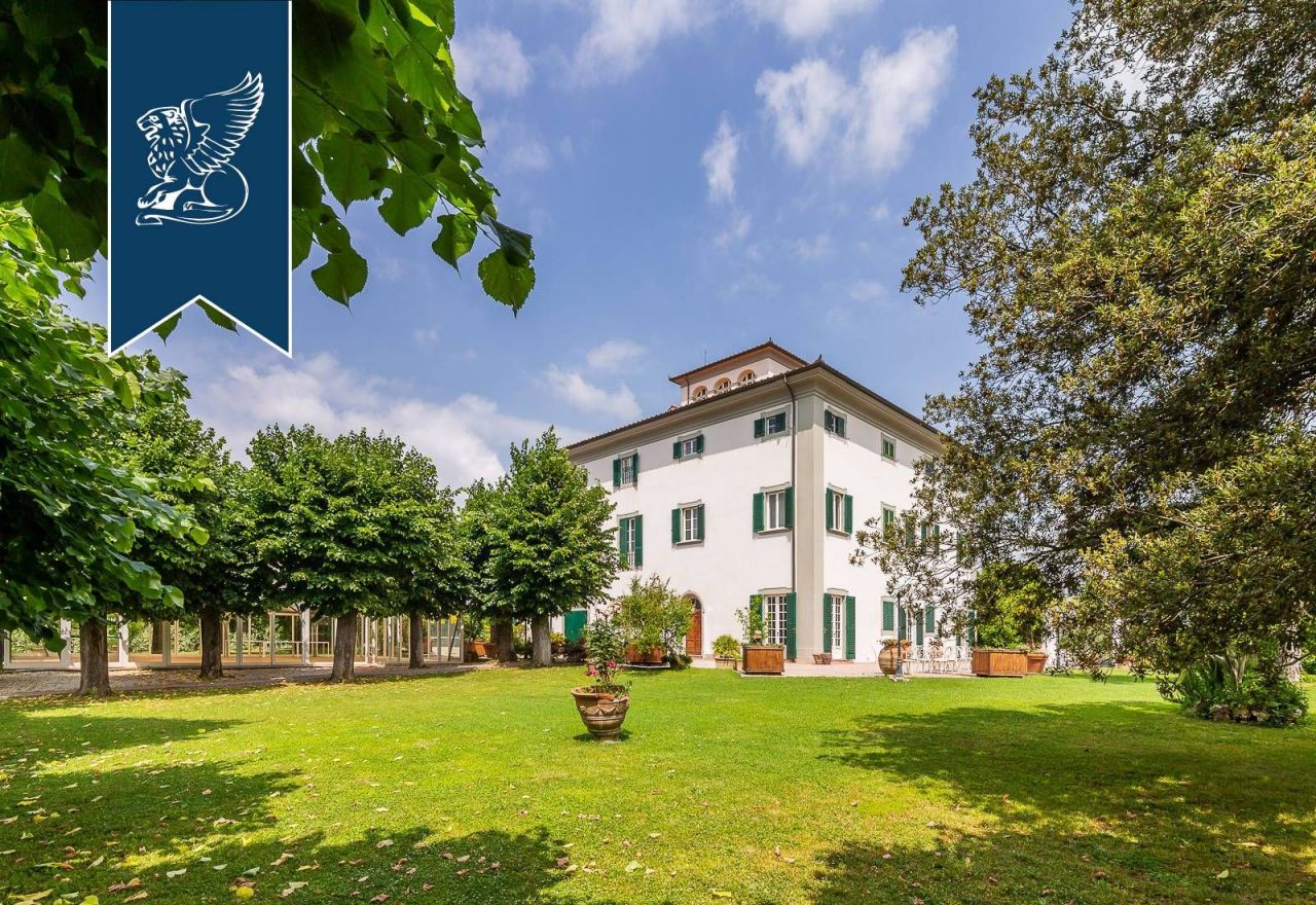 Villa à Pistoia, Italie, 1 500 m² - image 1