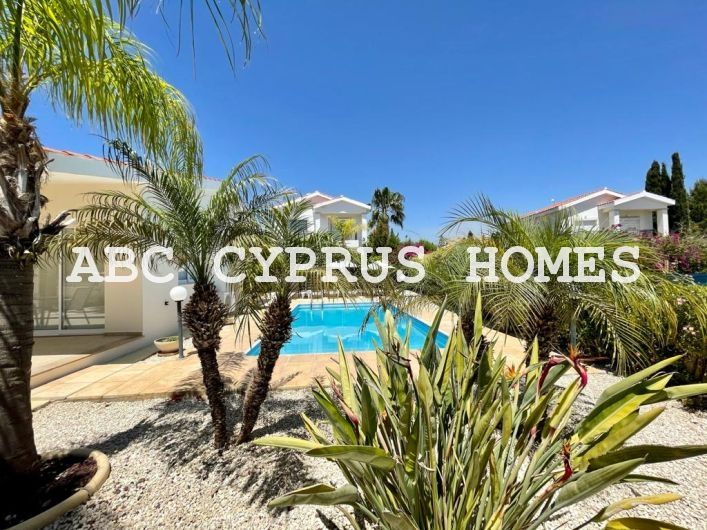 Bungalow in Coral Bay, Cyprus, 140 m² - picture 1