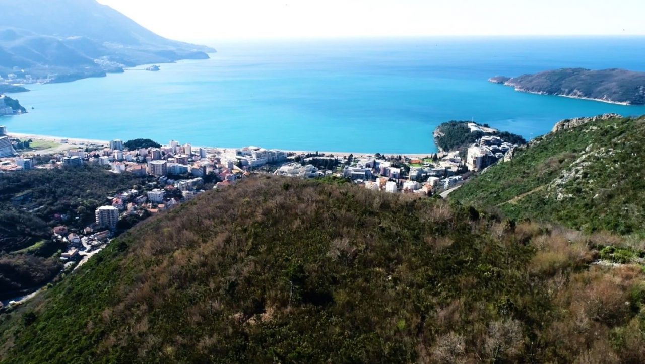 Land in Becici, Montenegro, 1 700 m² - picture 4