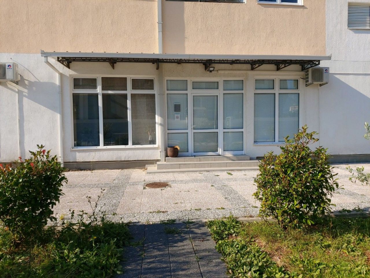 Café, Restaurant in Bar, Montenegro, 68 m² - Foto 11