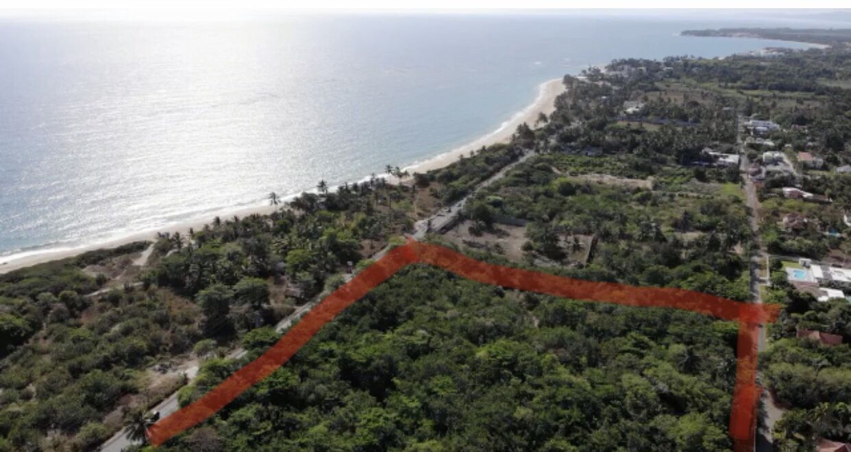 Land in Cabarete, Dominican Republic, 85 000 m² - picture 1