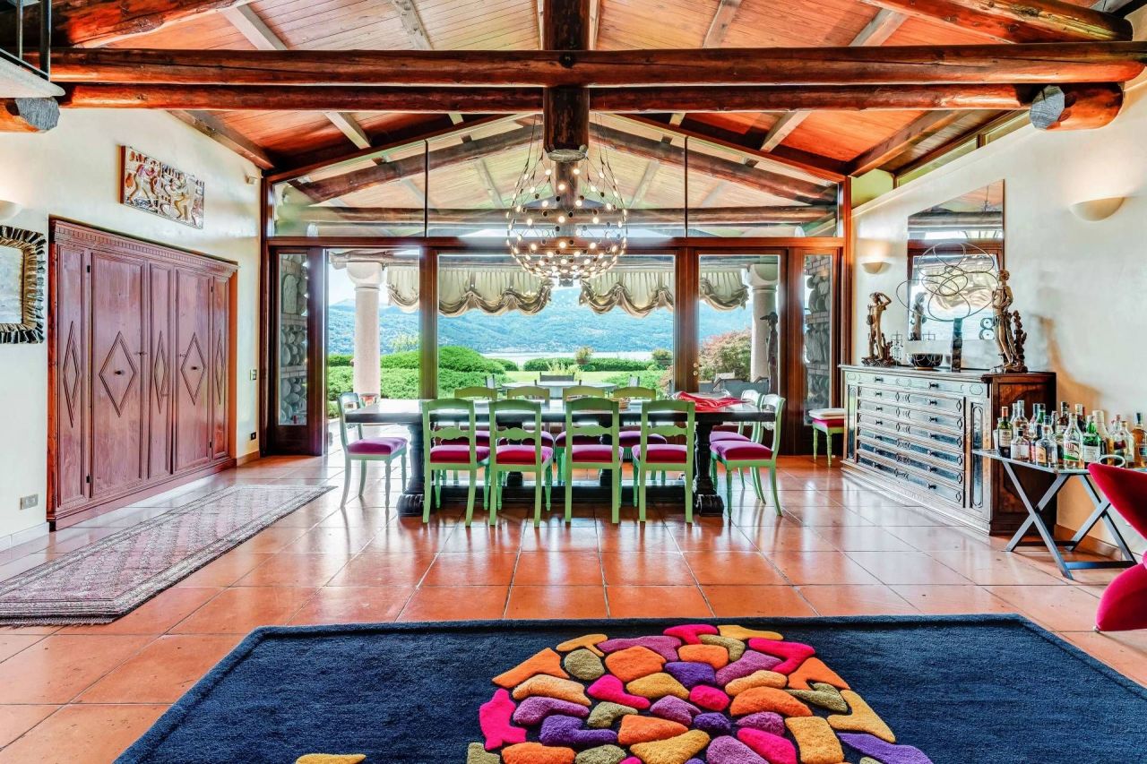 Villa à Laveno-Mombello, Italie, 519 m² - image 10