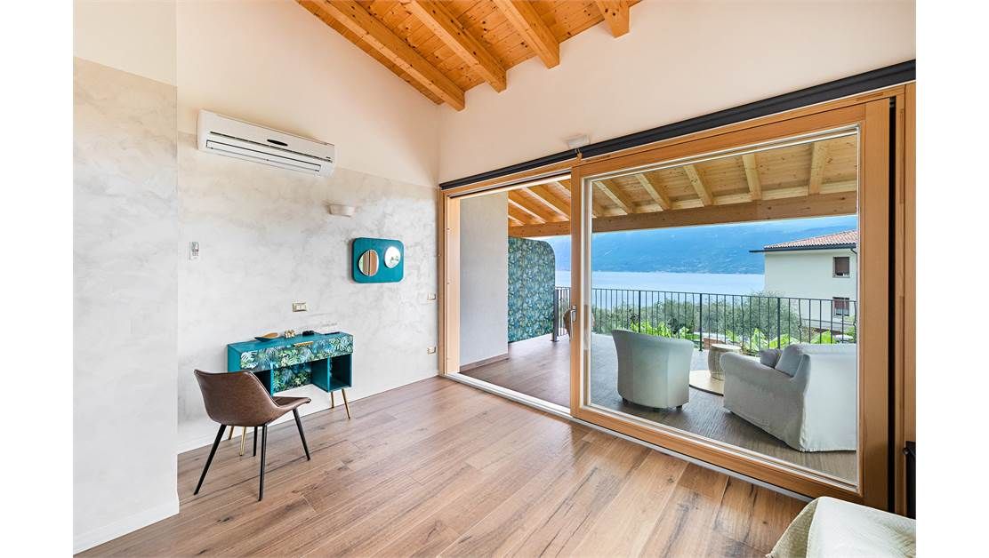 Villa on Lake Garda, Italy, 280 m² - picture 12