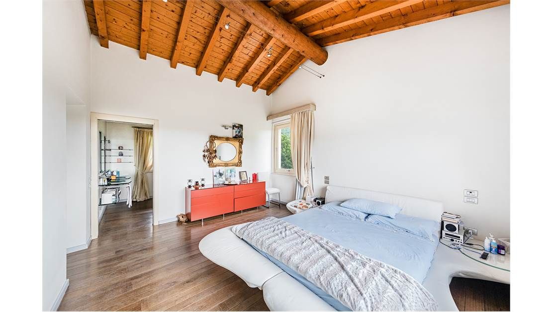 Finca por Lago de Garda, Italia, 438 m² - imagen 16