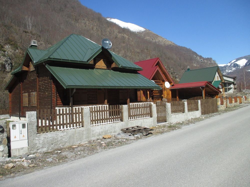 Bungalow in Kolasin, Montenegro, 145 m² - picture 1