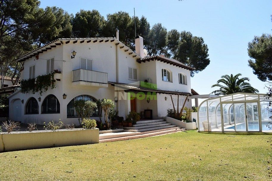 Villa sur la Costa Dorada, Espagne, 321 m² - image 1