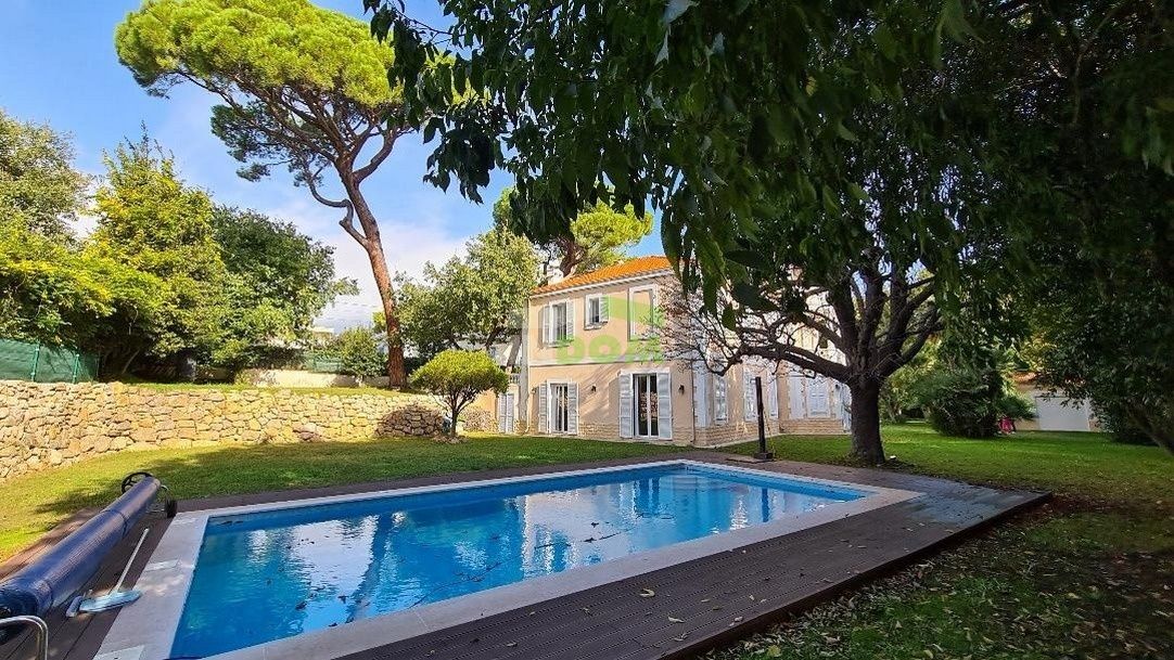 Villa Lazurnyj bereg, Francia, 402 m² - imagen 1