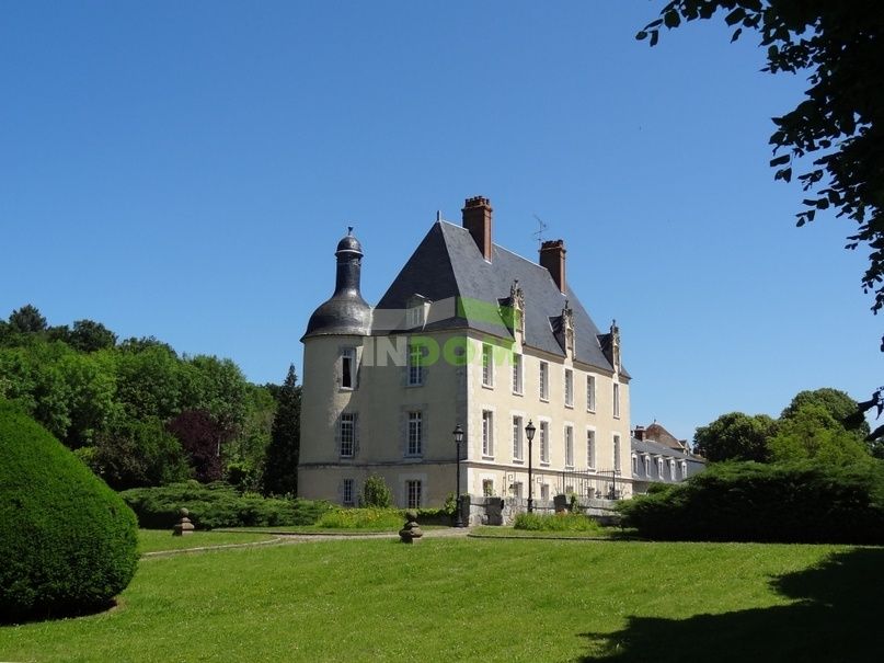 Castle in Paris, France, 1 200 m² - picture 1