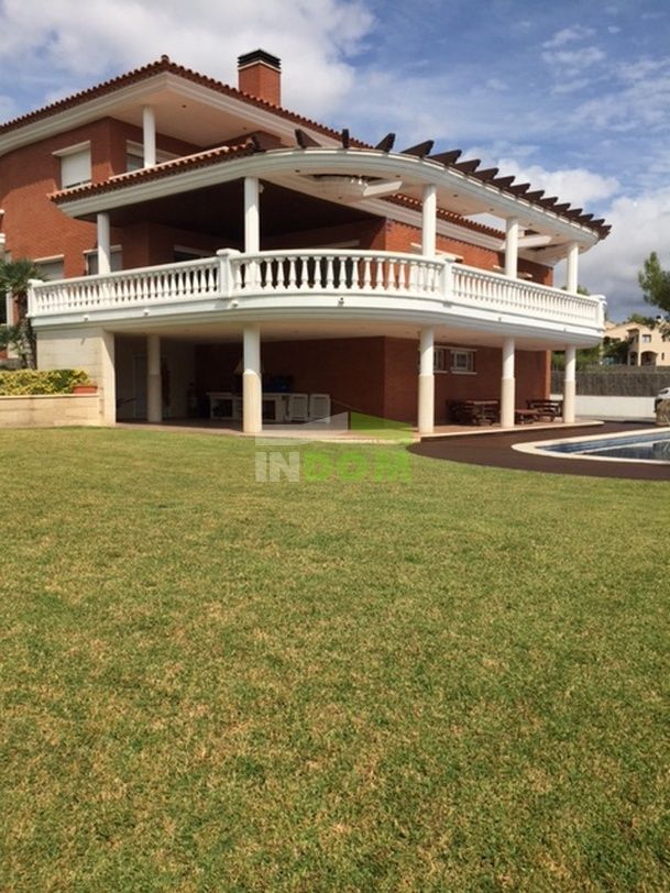 Maison sur la Costa Dorada, Espagne, 689 m² - image 1