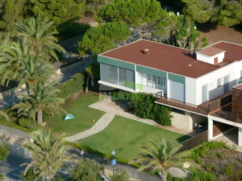 Casa en la Costa Dorada, España, 389 m² - imagen 1