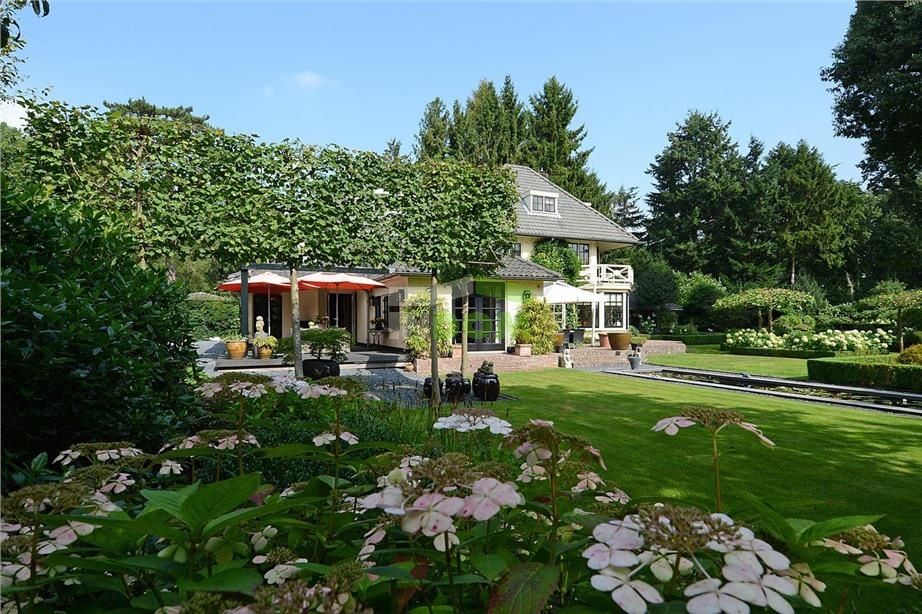 Villa in Amsterdam, Netherlands, 412 m² - picture 1