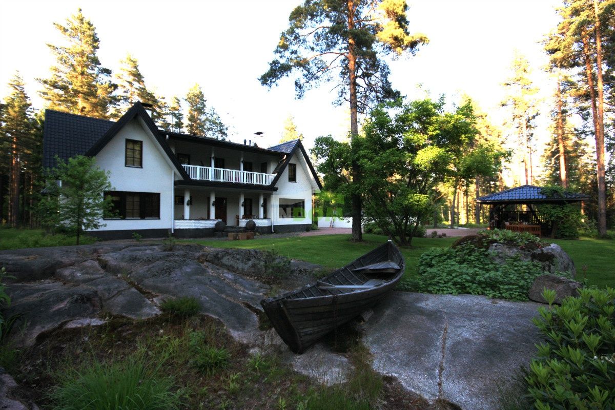 Villa à Helsinki, Finlande, 450 m² - image 1