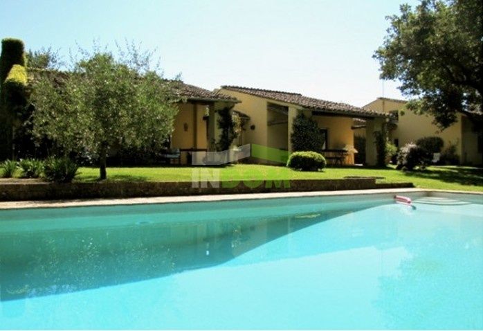 Villa Latsio, Italie, 400 m² - image 1