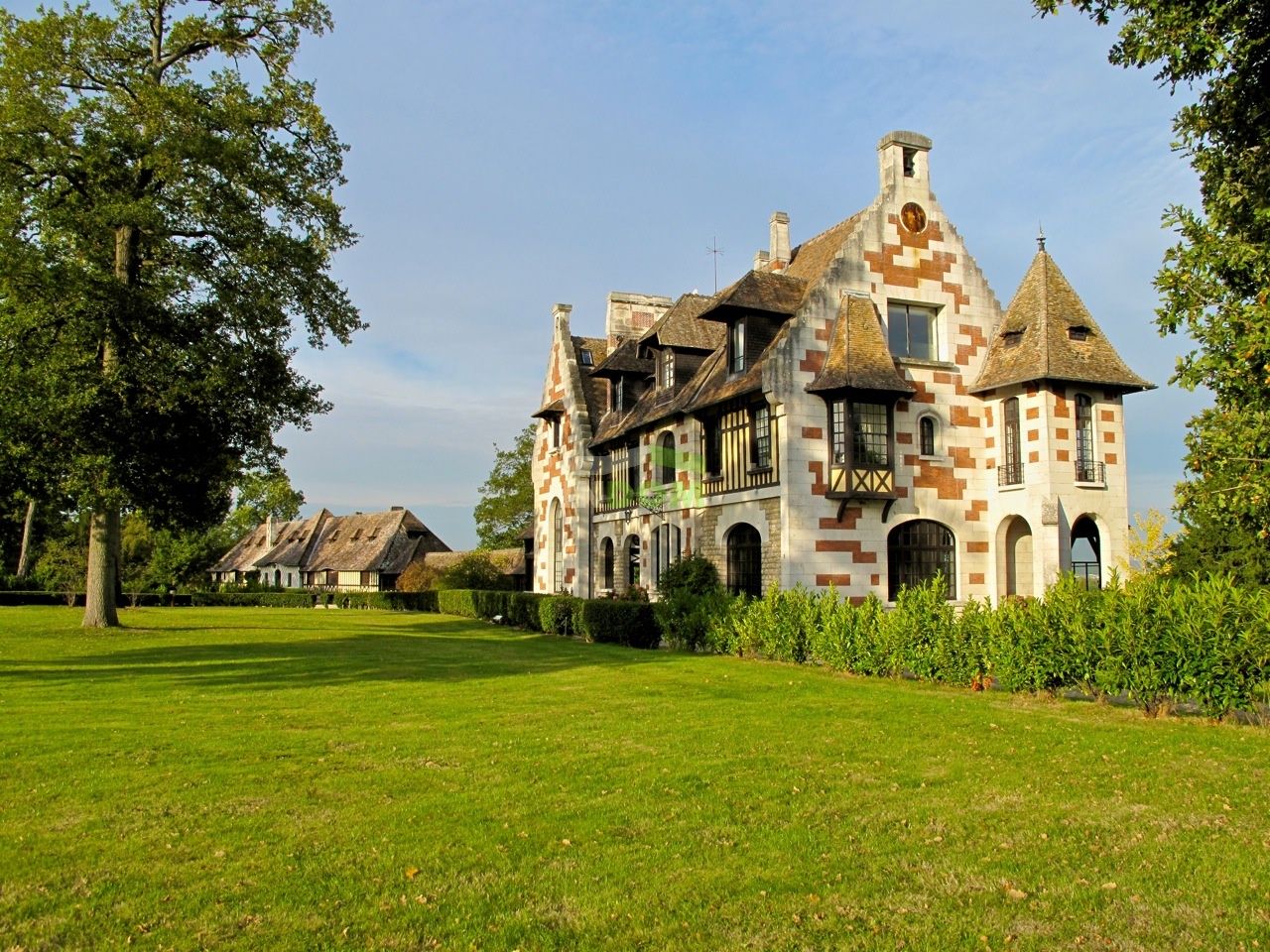 Castillo en París, Francia, 1 200 m² - imagen 1