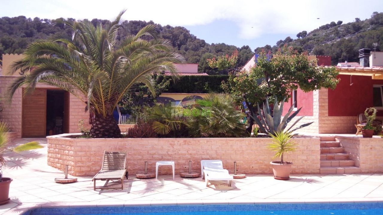 Casa en la Costa Dorada, España, 537 m² - imagen 2