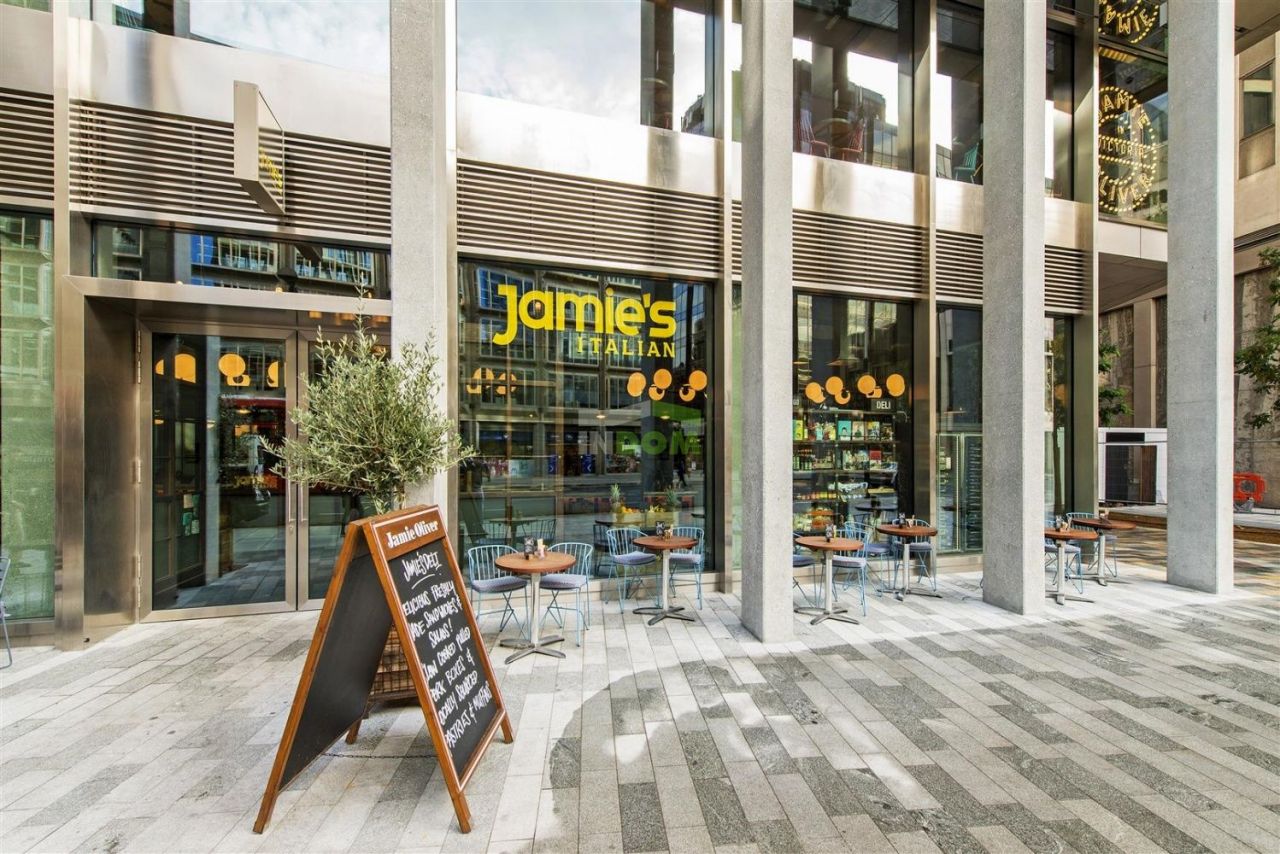 Apartment in London, United Kingdom, 86.38 m² - picture 2