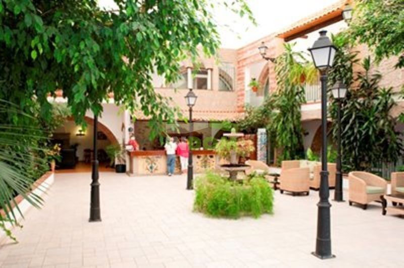 Hotel en la Costa Brava, España, 4 490 m² - imagen 2