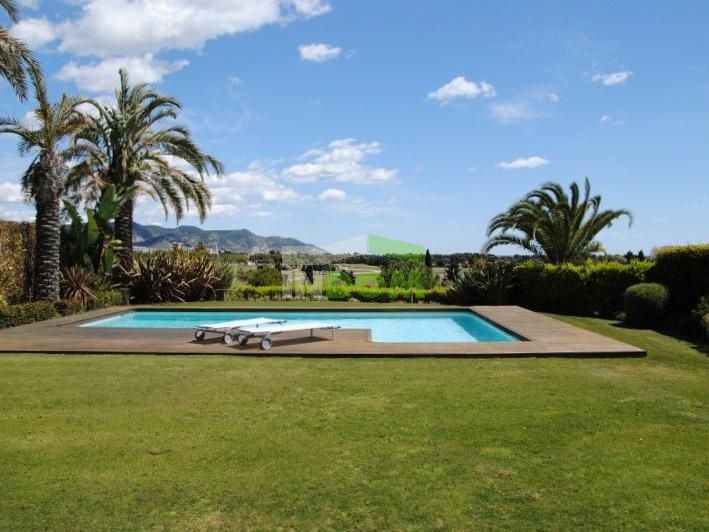 Villa à Barcelone, Espagne, 768 m² - image 2